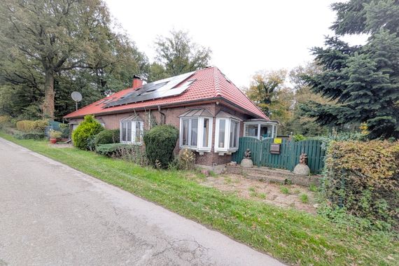 Charmantes Landhaus mit Einliegerwohnung in Hamminkeln-Brünen