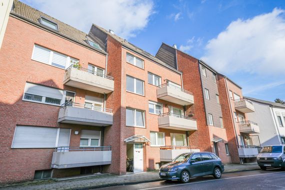 Doppelte Balkonpracht in Mönchengladbach: Zentrumsnahe 72 m² Wohnung, 3 Zimmer & Garage