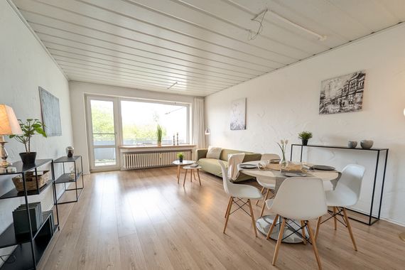 RESERVIERT!!! -Provisionsfrei- Attraktive Eigentumswohnung mit zwei Garagen in Voerde