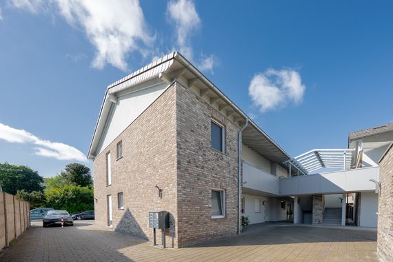 Wohlfühlen auf einer Ebene – moderne EG-Wohnung mit zwei Terrassen