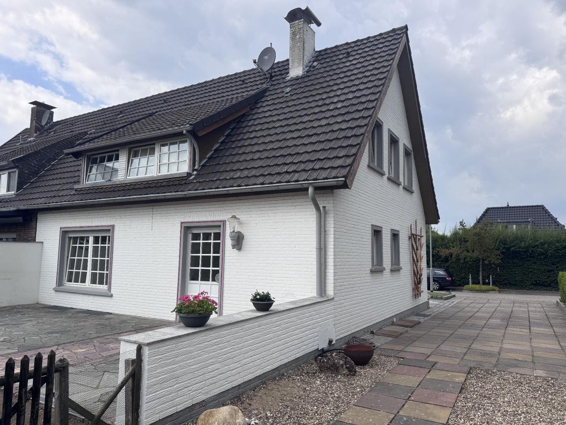 KAPITALANLAGE! Ein Haus- 2 Wohneinheiten mit jeweiligem Gartenbereich
