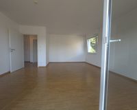 Blick Wohnraum mit Parkettboden 