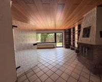 Geräumiges Wohnzimmer 
