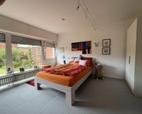Geräumiges Schlafzimmer...
