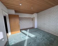 Schlafzimmer mit viel Platz 