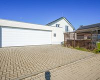 Extra breite Garage