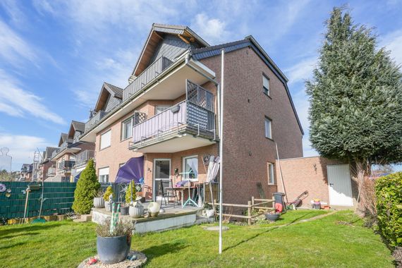 Exklusive Kapitalanlage: Voll vermietetes Mehrfamilienhaus in Baesweiler auf 263 m² Wohnfläche
