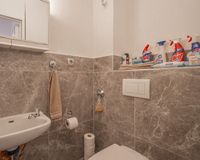 Separate Toilette