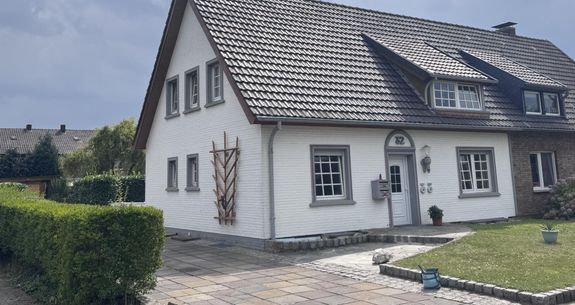 Jetzt neu: Haus zum Kauf in Wesel