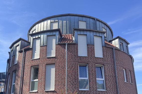 Highlight in Obrighoven! Erdgeschosswohnung mit Terrasse und Tiefgarage