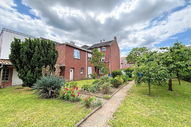 Für alle die viel Platz brauchen und handwerklich geschickt sind.