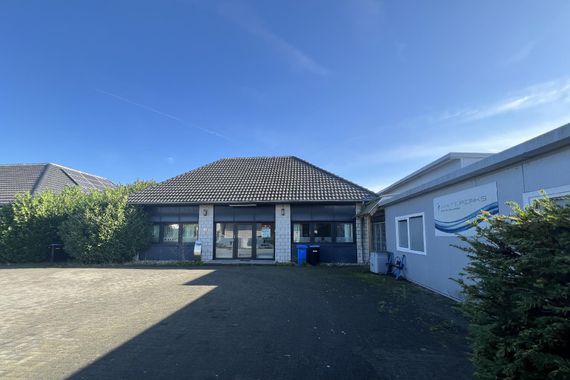 Faires Mietangebot Am Schornacker //Büro und Lager