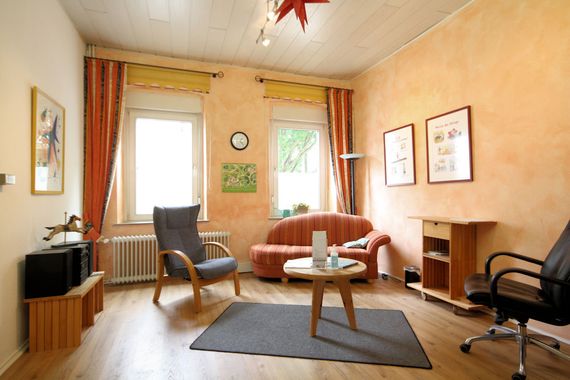 Besonderheit - im Zentrum von Dülken. Haus mit Carport, Innenhof und Dachterrasse.