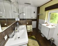 Badezimmer im Erdgeschoss
