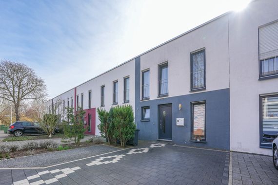 Exklusives Reihenmittelhaus – Ruhige Lage, Top-Anbindung, 100m² Wohnfläche ideal für Ihre Familie!