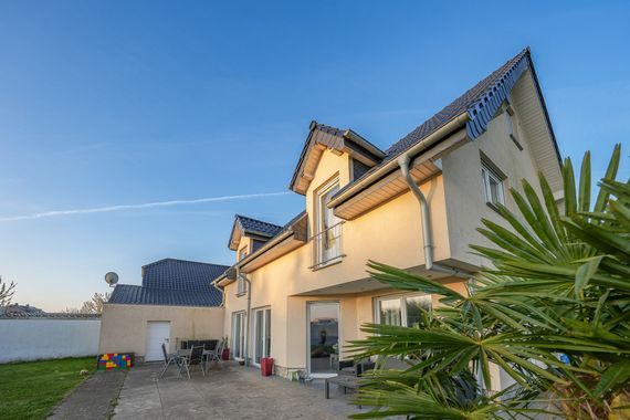 Lichtdurchflutetes Wohnjuwel mit Garten, Stil & Raum – Ihr neues Zuhause zum Ankommen & Wohlfühlen!