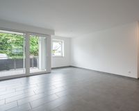 Wohnbereich mit Blick auf den Außenbereich