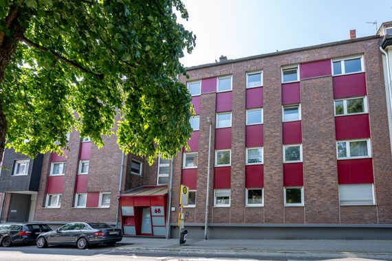 Sonnige 2-Zimmer-Wohnung mit Aufzug und Stellplatz - stilvoll, sonnig, sicher