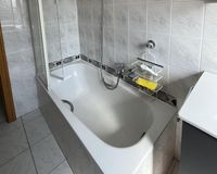 ... Wanne mit Duschmöglichkeit