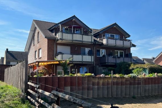 NEU in Hamminkeln- Mehrhoog: Kapitalanlage mit Balkon  und  Garage