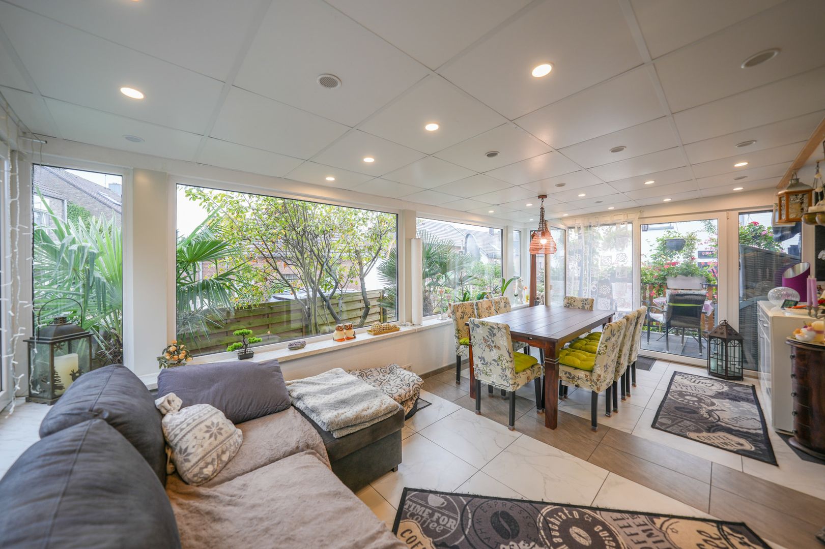 Entdecken Sie Ihr Traum-Zuhause in Kaarst mit Wintergarten!