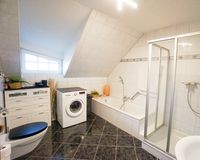 Badezimmer im OG