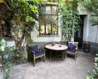 Innenhof mit Terrasse