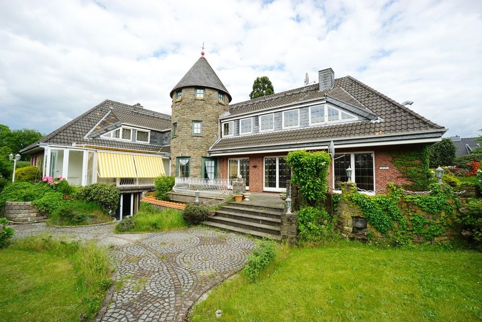 Issum-Sevelen: Familienanwesen - Wohnen u. Arbeiten unter einem Dach