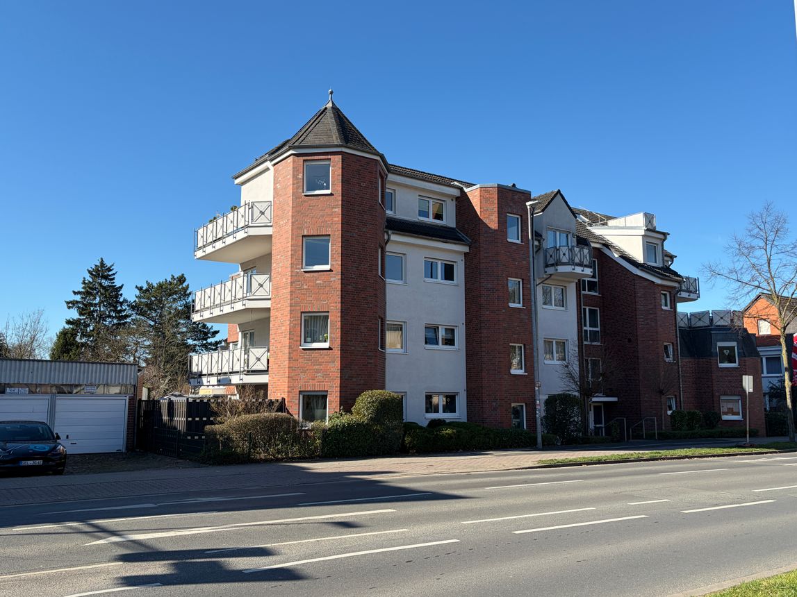 Moers-Innenstadt: Gut geschnittene 2 ½-Zimmer-ETW mit tollem Sonnenbalkon und PKW-Stellplatz
