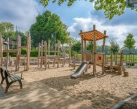 Spielplatz um die Ecke