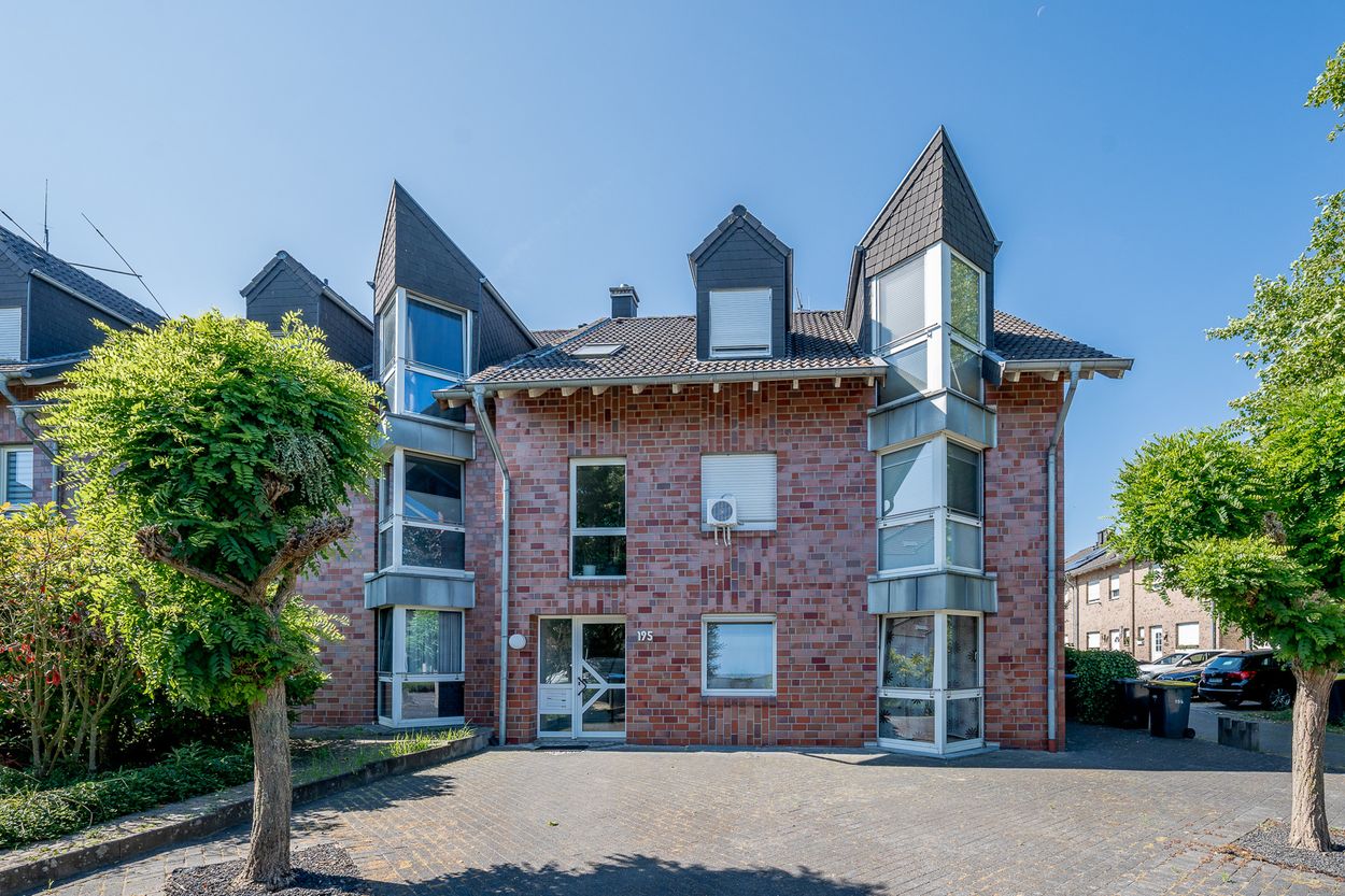 Helle Dachgeschosswohnung mit Wohlfühlfaktor – 3 Zimmer & Balkon in ruhiger Lage