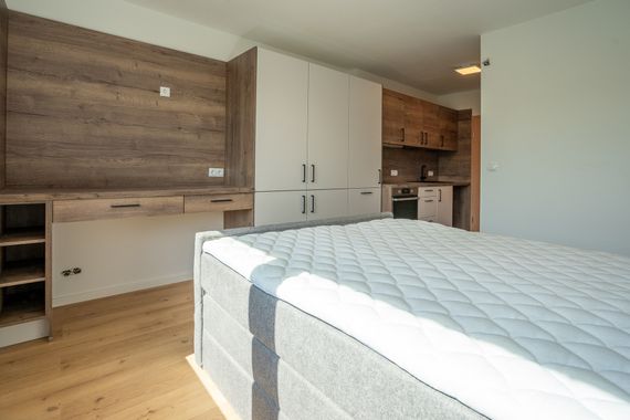 Frisch saniert, voll möbliert – dein kleines Zuhause mit Charme, Komfort und Blick ins Grüne
